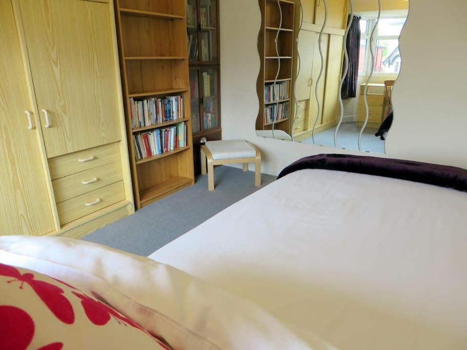 Comfortable Rooms Birmingham Bagian luar foto